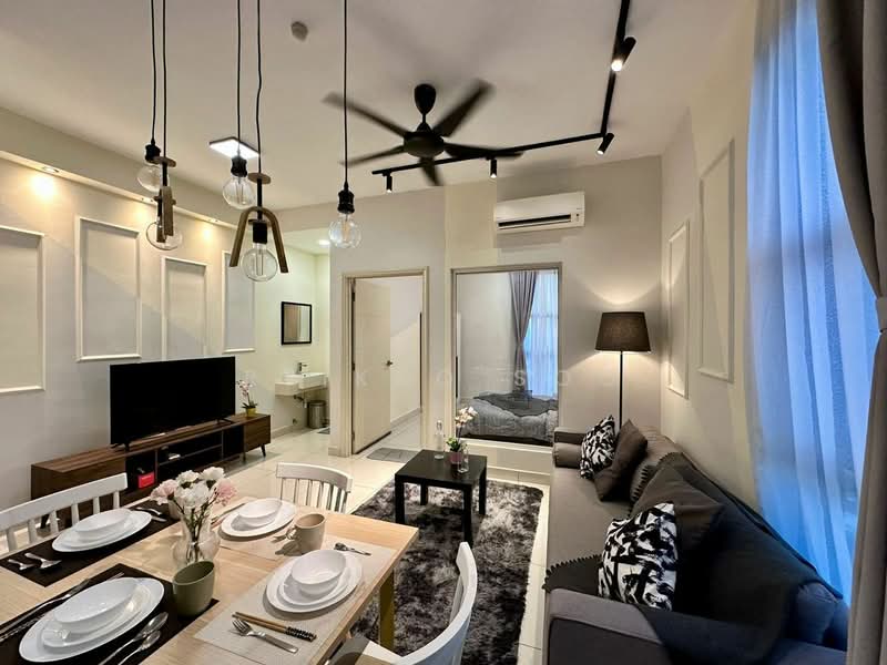 Servis Apartment untuk Dijual di Arte Mont Kiara - Reikko Soo - Living Room - PropertyGuru.com.my