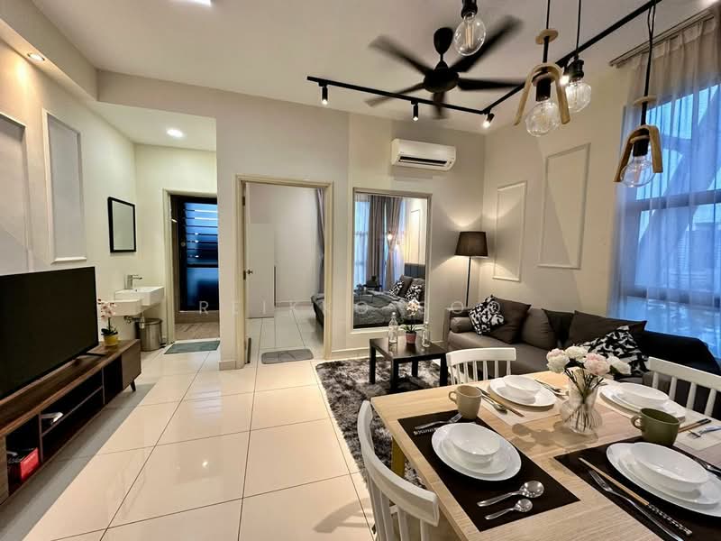Servis Apartment untuk Dijual di Arte Mont Kiara - Reikko Soo - Living Room - PropertyGuru.com.my