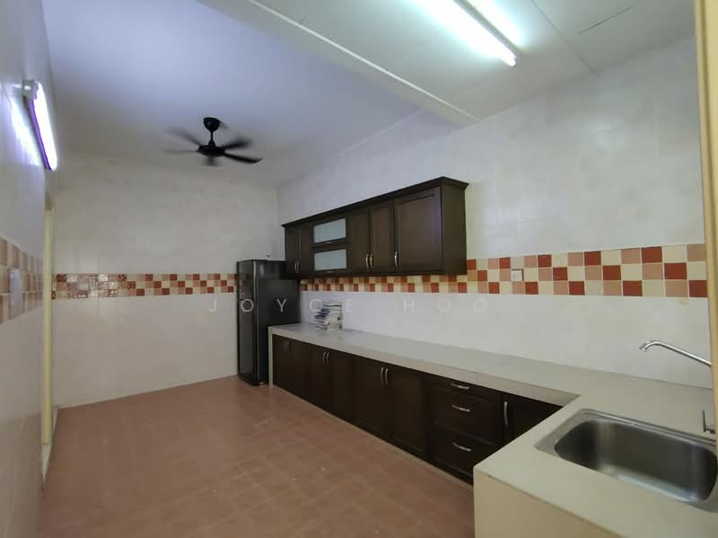 2-storey Terraced House for Sale in Bandar Puteri Puchong (Puchong) - Joyce Hoo - Kitchen - PropertyGuru.com.my