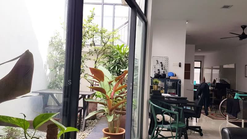 2-storey Terraced House for Sale in Glenmarie (Selangor) - Josephine Chou - Living Room - PropertyGuru.com.my
