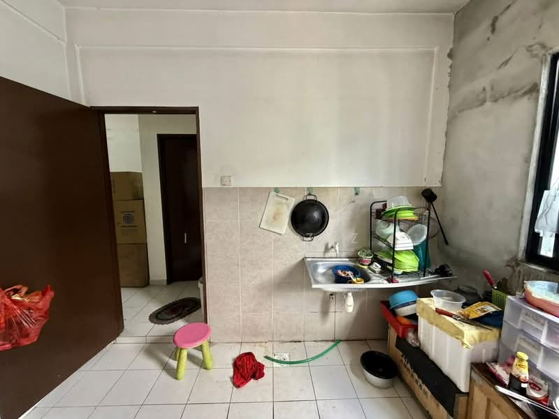 Rumah Bandar untuk Dijual di Taman Scientex Senai (Senai) - Ida Aziz - Kitchen - PropertyGuru.com.my