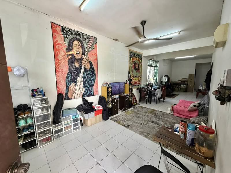 Rumah Bandar untuk Dijual di Taman Scientex Senai (Senai) - Ida Aziz - Living Room - PropertyGuru.com.my