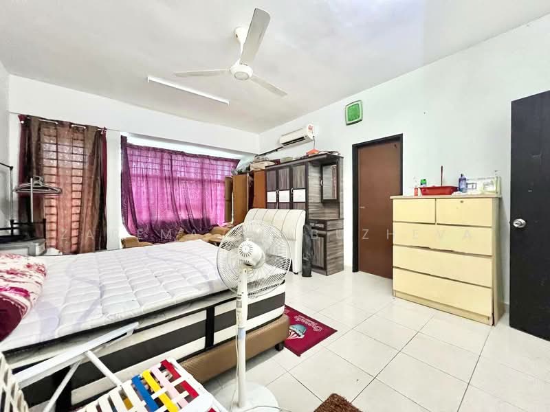 Rumah Teres 2 Tingkat untuk Dijual di Taman Bangi Avenue (Bangi) - Zarema Kulbuzheva - Bedroom - PropertyGuru.com.my
