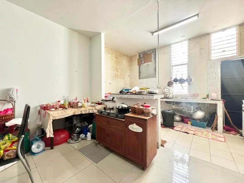 Rumah Teres 2 Tingkat untuk Dijual di Taman Bangi Avenue (Bangi) - Zarema Kulbuzheva - Kitchen - PropertyGuru.com.my