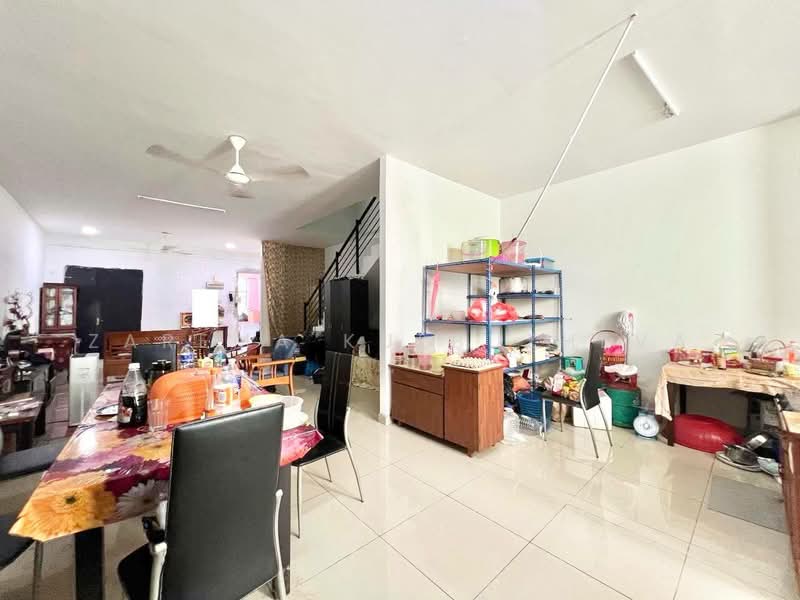 Rumah Teres 2 Tingkat untuk Dijual di Taman Bangi Avenue (Bangi) - Zarema Kulbuzheva - Living Room - PropertyGuru.com.my