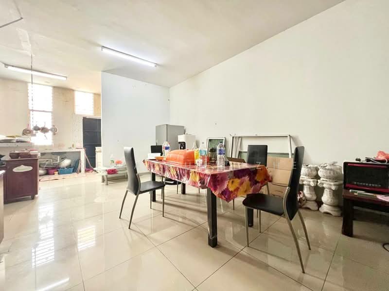 Rumah Teres 2 Tingkat untuk Dijual di Taman Bangi Avenue (Bangi) - Zarema Kulbuzheva - Kitchen - PropertyGuru.com.my