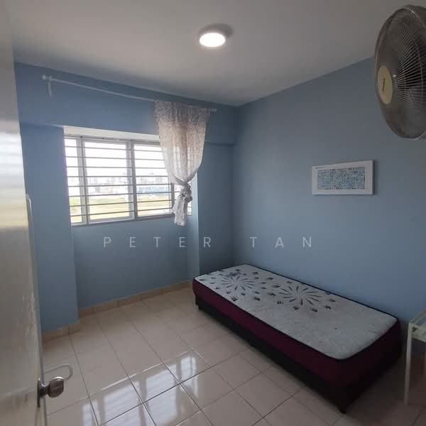 Pangsapuri untuk Disewa di The Residence 2 @ Tiara East - Peter Tan - Bedroom - PropertyGuru.com.my