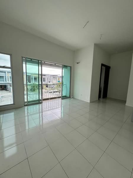 Rumah Teres 2 Tingkat untuk Dijual di Bandar Saujana Putra (Tanjong Duabelas) - Eve Sim - Interior - PropertyGuru.com.my