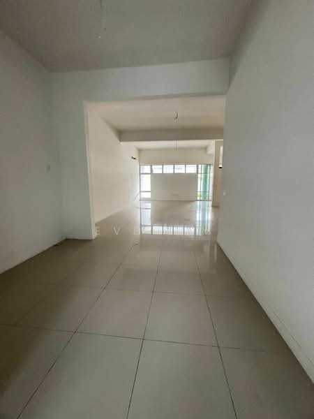 Rumah Teres 2 Tingkat untuk Dijual di Bandar Saujana Putra (Tanjong Duabelas) - Eve Sim - Interior - PropertyGuru.com.my