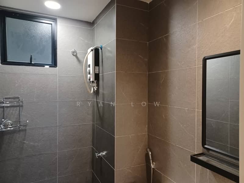 Servis Apartment untuk Dijual di Majestic Maxim - Ryan Low - Bathroom - PropertyGuru.com.my