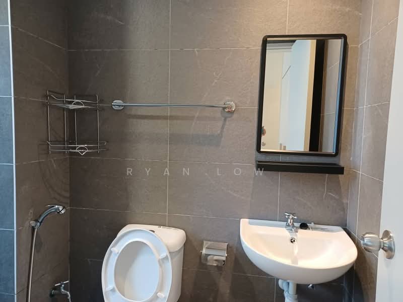 Servis Apartment untuk Dijual di Majestic Maxim - Ryan Low - Bathroom - PropertyGuru.com.my