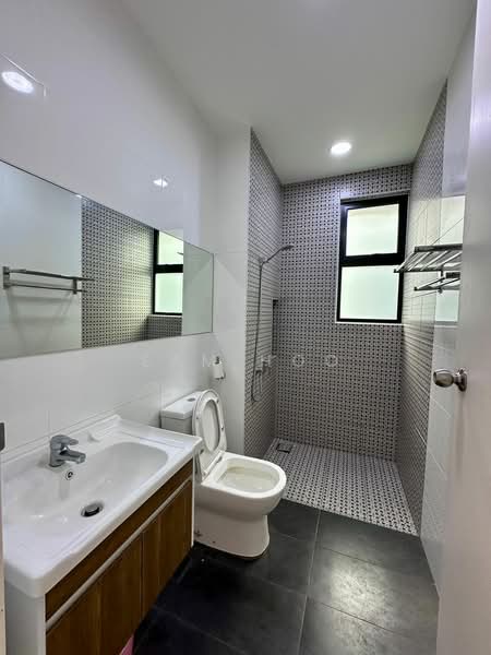 Semi-Detached House for Rent in Setia Alam (Selangor) - Sam Hoo - Bathroom - PropertyGuru.com.my