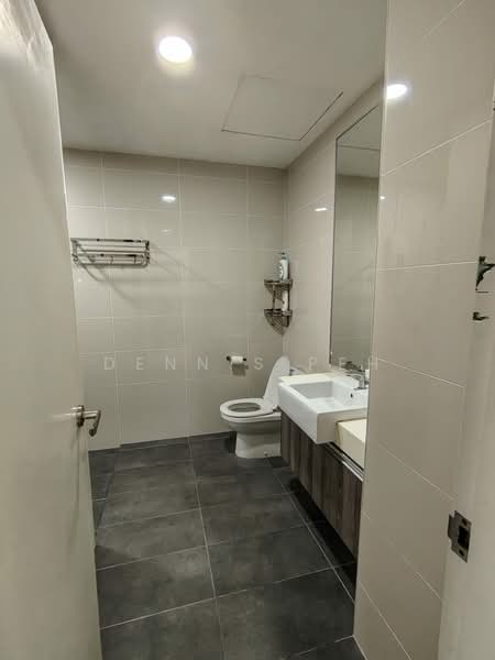 Servis Apartment untuk Disewa di Southkey Mosaic - Dennis Peh - Bathroom - PropertyGuru.com.my