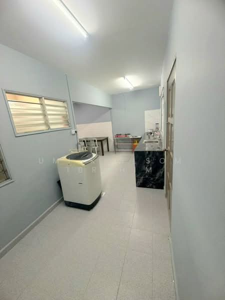 2-storey Terraced House for Rent in Taman Seri Putra (Banting) - Umi Khalsom Ibrahim - PropertyGuru.com.my