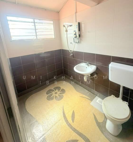 2-storey Terraced House for Rent in Taman Seri Putra (Banting) - Umi Khalsom Ibrahim - PropertyGuru.com.my