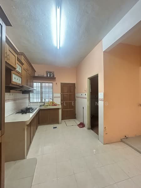Terraced House for Sale in Seksyen 32, Kemuning Green Ville (Shah Alam) - Nicole Eng - Kitchen - PropertyGuru.com.my