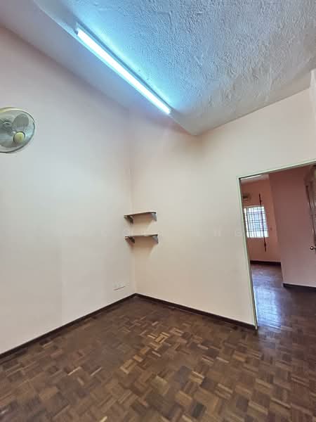 Terraced House for Sale in Seksyen 32, Kemuning Green Ville (Shah Alam) - Nicole Eng - Interior - PropertyGuru.com.my