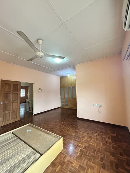 Terraced House for Sale in Seksyen 32, Kemuning Green Ville (Shah Alam) - Nicole Eng - Bedroom - PropertyGuru.com.my