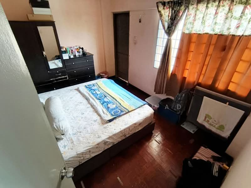 Condominium for Sale at Kenaria Condominium - Azira Ahmad - Bedroom - PropertyGuru.com.my