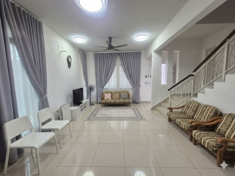 2-storey Terraced House for Sale in Taman Seri Austin (Tebrau) - Amir Faris Rusli - Living Room - PropertyGuru.com.my