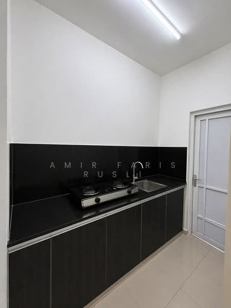 2-storey Terraced House for Sale in Taman Seri Austin (Tebrau) - Amir Faris Rusli - Kitchen - PropertyGuru.com.my