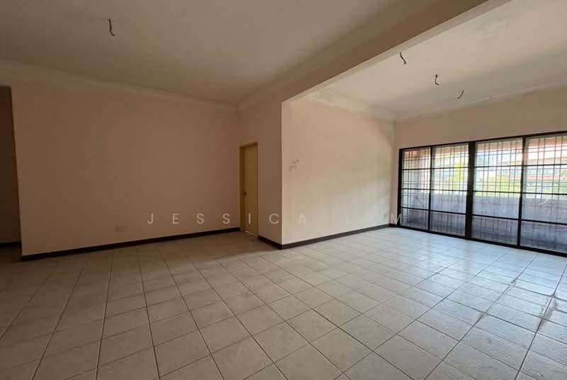 Rumah Berkembar untuk Dijual di Kuala Selangor (Selangor) - Jessica Lim - Living Room - PropertyGuru.com.my