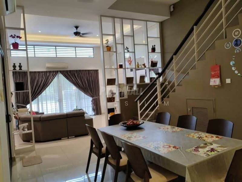 3-storey Terraced House for Sale in Taman Putra Prima (Puchong) - Thomas Lim - Living Room - PropertyGuru.com.my