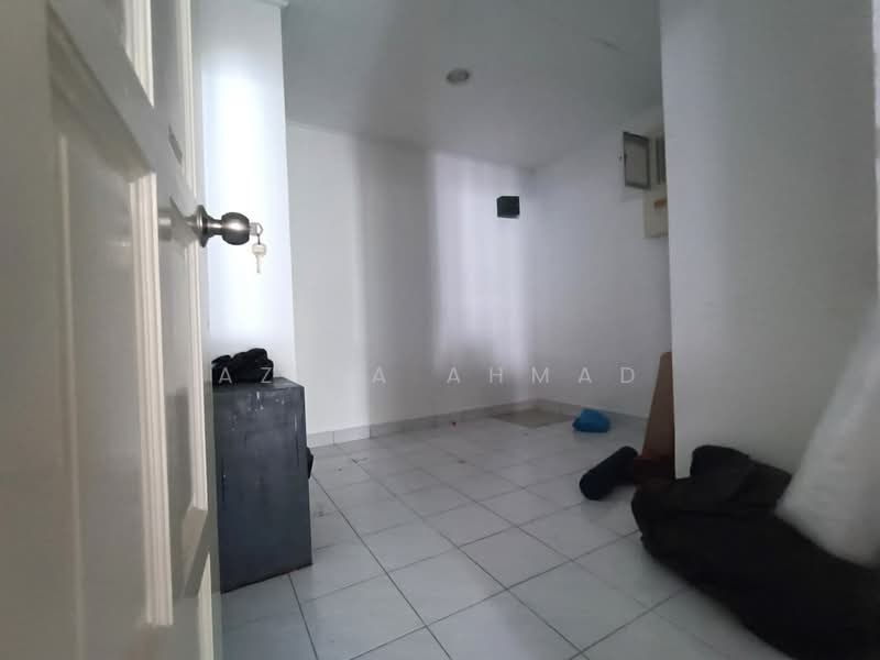 Semi-Detached House for Sale in Bandar Tasik Kesuma (Beranang) - Azira Ahmad - Interior - PropertyGuru.com.my