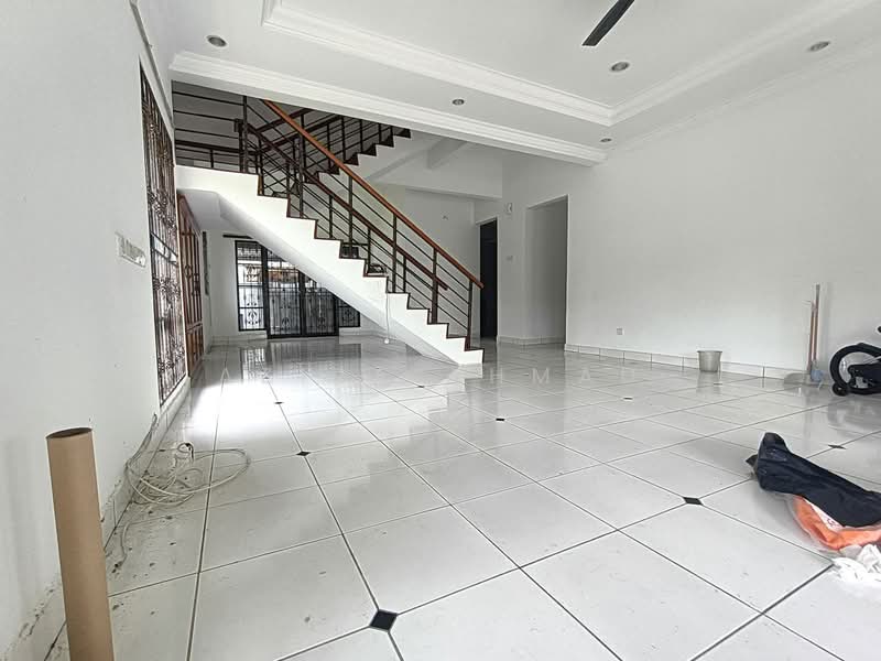 Semi-Detached House for Sale in Bandar Tasik Kesuma (Beranang) - Azira Ahmad - Interior - PropertyGuru.com.my