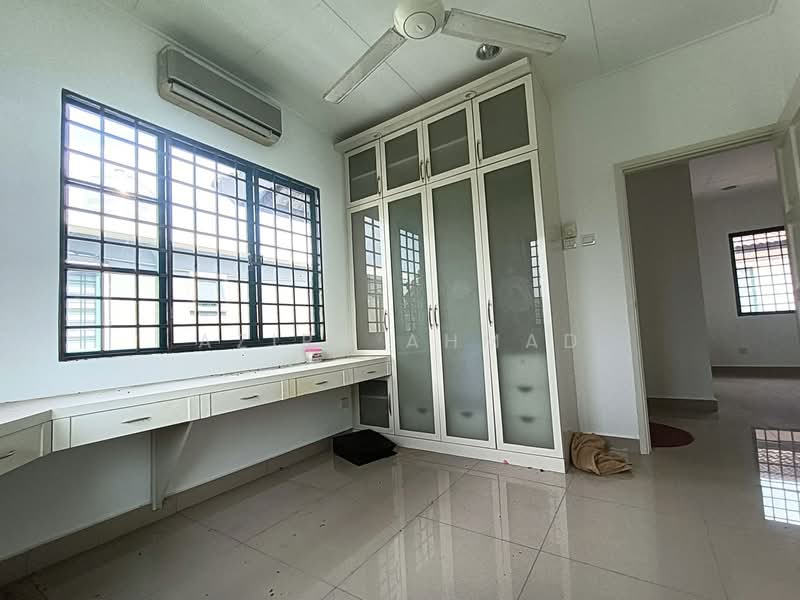 Semi-Detached House for Sale in Bandar Tasik Kesuma (Beranang) - Azira Ahmad - Interior - PropertyGuru.com.my