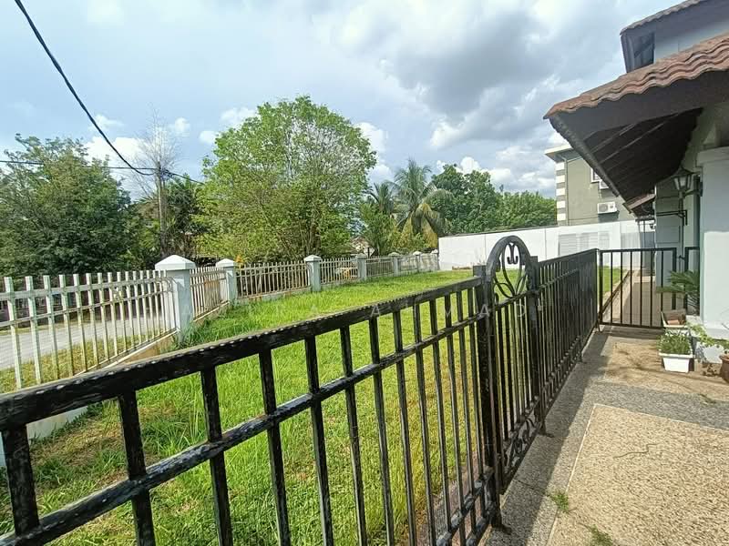 Semi-Detached House for Sale in Bandar Tasik Kesuma (Beranang) - Azira Ahmad - Exterior - PropertyGuru.com.my