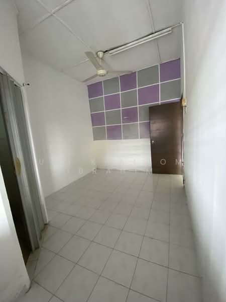 1-storey Terraced House for Sale in Kota Warisan (Sepang) - Umi Khalsom Ibrahim - PropertyGuru.com.my