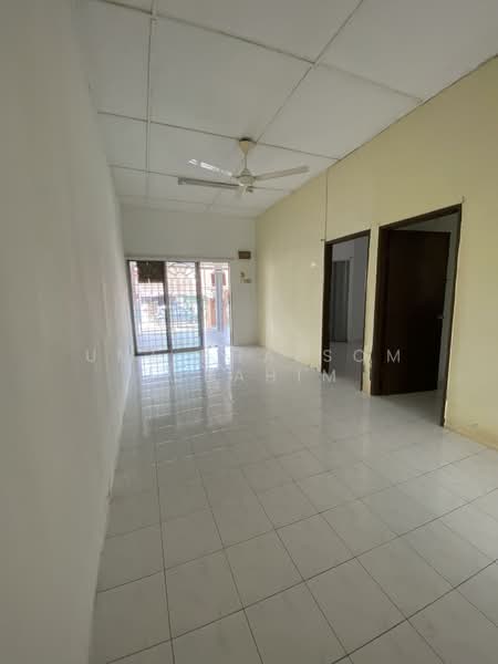 1-storey Terraced House for Sale in Kota Warisan (Sepang) - Umi Khalsom Ibrahim - PropertyGuru.com.my