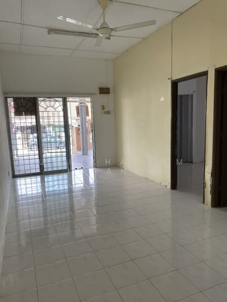 1-storey Terraced House for Sale in Kota Warisan (Sepang) - Umi Khalsom Ibrahim - PropertyGuru.com.my