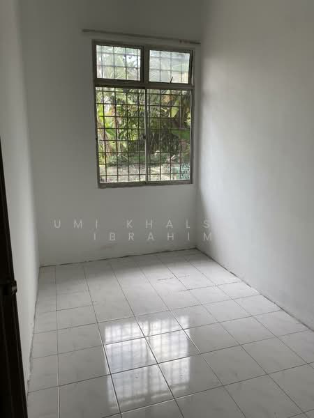 1-storey Terraced House for Sale in Kota Warisan (Sepang) - Umi Khalsom Ibrahim - PropertyGuru.com.my