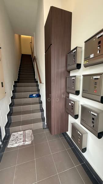 Office for Rent in BANDAR PUCHONG JAYA (Puchong) - Justine Hoo - Corridor - PropertyGuru.com.my