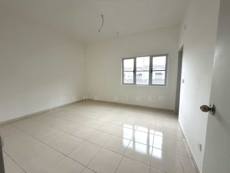 Rumah Teres 2 Tingkat untuk Dijual di Sepang (Selangor) - Muhd Ajwad - PropertyGuru.com.my