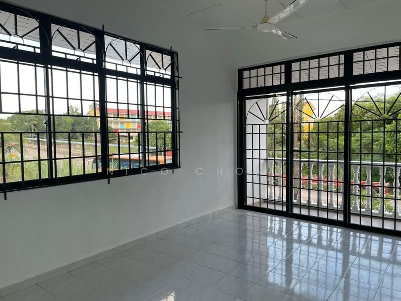 2-storey Terraced House for Sale in Taman Johor Jaya (Johor Bahru) - Nico Chong - Living Room - PropertyGuru.com.my