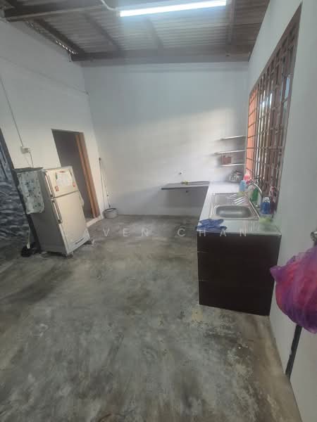 2-storey Terraced House for Rent in Taman Damai Jaya (Skudai) - Caven Chan - Kitchen - PropertyGuru.com.my