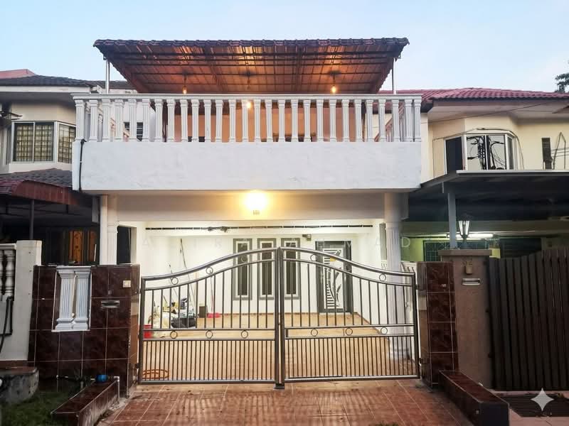 2-storey Terraced House for Sale in Seri Kembangan (Selangor) - Azira Ahmad - Exterior - PropertyGuru.com.my