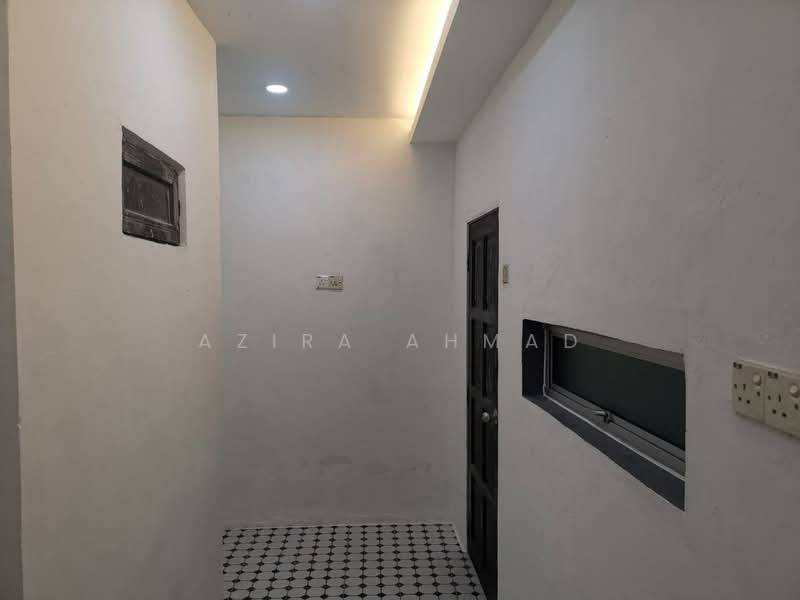 2-storey Terraced House for Sale in Seri Kembangan (Selangor) - Azira Ahmad - Interior - PropertyGuru.com.my