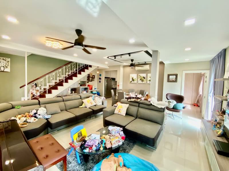 Rumah Teres 2 Tingkat untuk Dijual di Taman Puchong Hartamas (Puchong) - Jeffrey Hoon - Living Room - PropertyGuru.com.my
