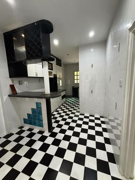 Rumah Teres 2 Tingkat untuk Dijual di Mutiara Perdana (Bayan Lepas) - Danial Zharif - Kitchen - PropertyGuru.com.my