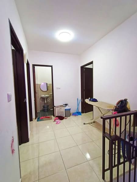 Rumah Teres 2 Tingkat untuk Dijual di Sepang (Selangor) - Azira Ahmad - Corridor - PropertyGuru.com.my