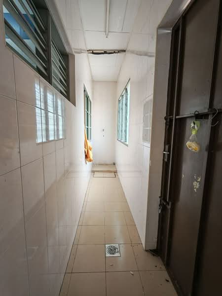 1-storey Terraced House for Sale in Ipoh (Perak) - Sam Lam - Corridor - PropertyGuru.com.my
