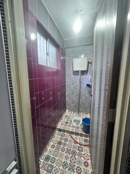 1-storey Terraced House for Sale in Klang (Selangor) - Syukor Hartanah - Bathroom - PropertyGuru.com.my