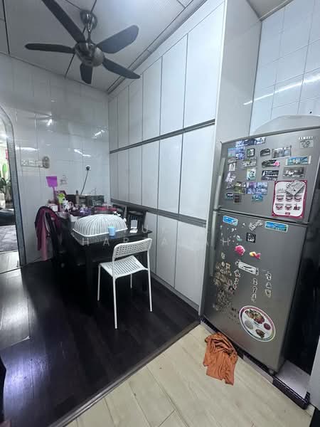 1-storey Terraced House for Sale in Klang (Selangor) - Syukor Hartanah - Kitchen - PropertyGuru.com.my