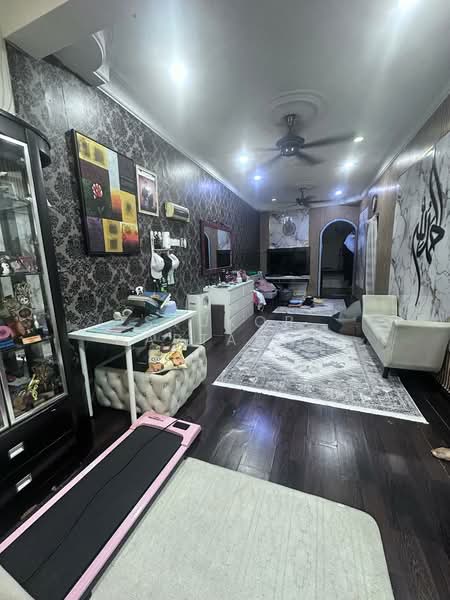 1-storey Terraced House for Sale in Klang (Selangor) - Syukor Hartanah - Living Room - PropertyGuru.com.my