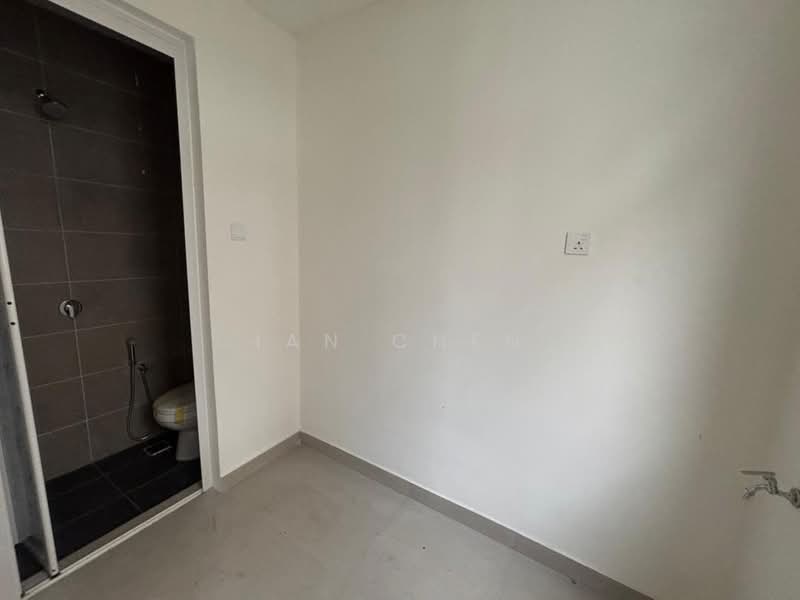 Rumah Berkembar untuk Dijual di Taman Sutera Utama (Skudai) - Ian Chen - PropertyGuru.com.my