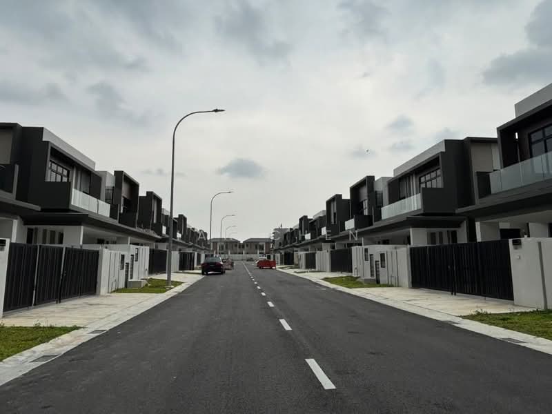 Rumah Berkembar untuk Dijual di Taman Sutera Utama (Skudai) - Ian Chen - PropertyGuru.com.my